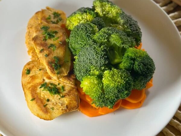 ChefCot-lowcarb-filé-de-frango-mix-de-legumes-opt.jpg