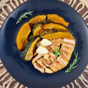 frango em cubos com abóbora assada