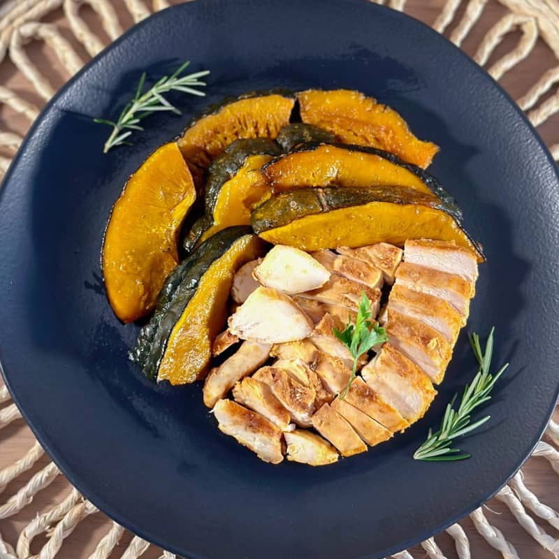 frango em cubos com abóbora assada